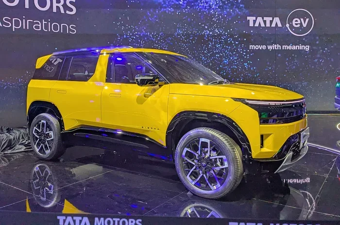 Best 2500 CC Cars in India for Style and Performance